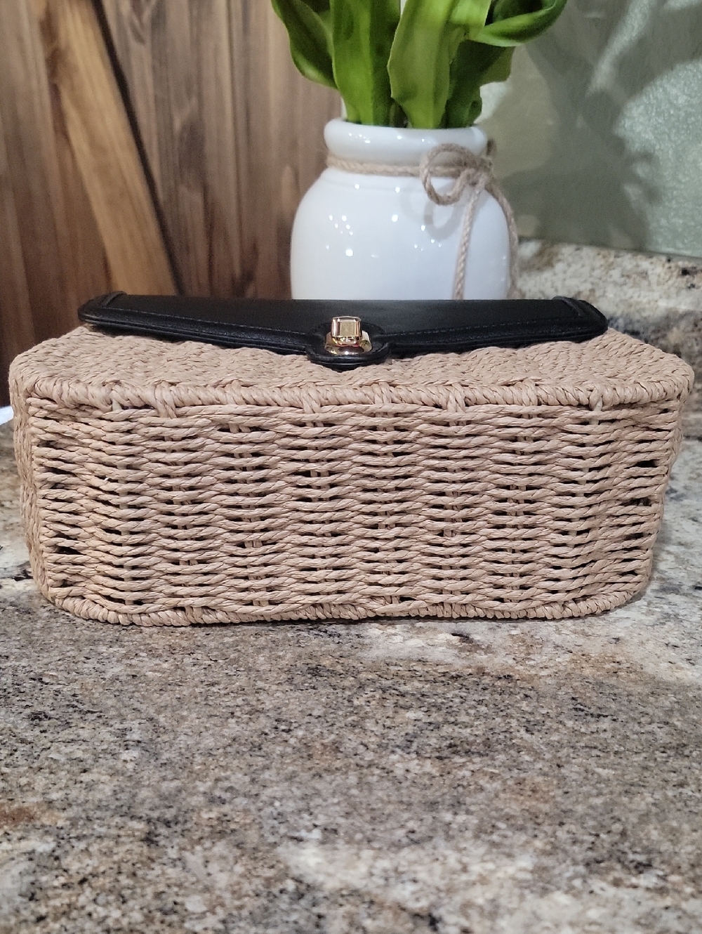 LA TERRE Women’s Black and Natural Woven Crossbody Bag - Picture 5 of 7